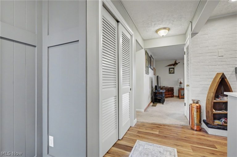 701 Edgewood Street, North Canton, OH - Photo 4