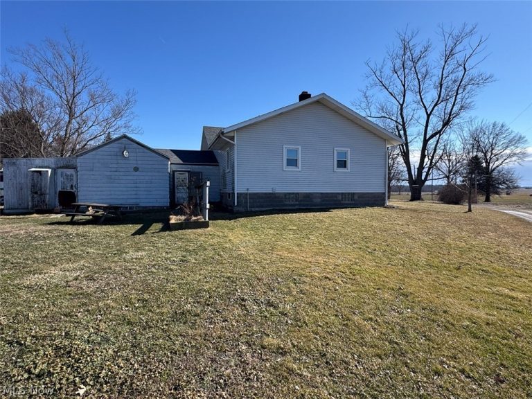 10131 Columbus Road, Louisville, OH - Photo 3