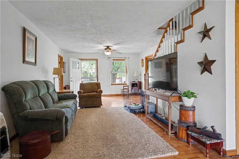 297 Hales Landing, Elizabeth, WV - Photo 5