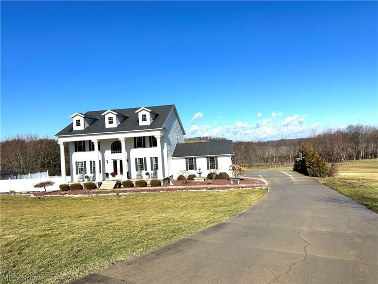 51208 Field Stone Drive, East Liverpool, OH - Photo 6