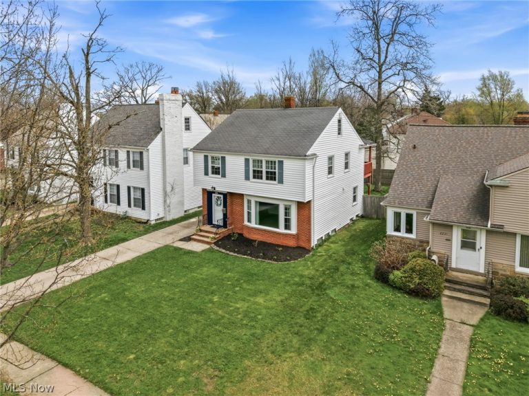 2227 Fenwick Road, University Heights, OH - Photo 3