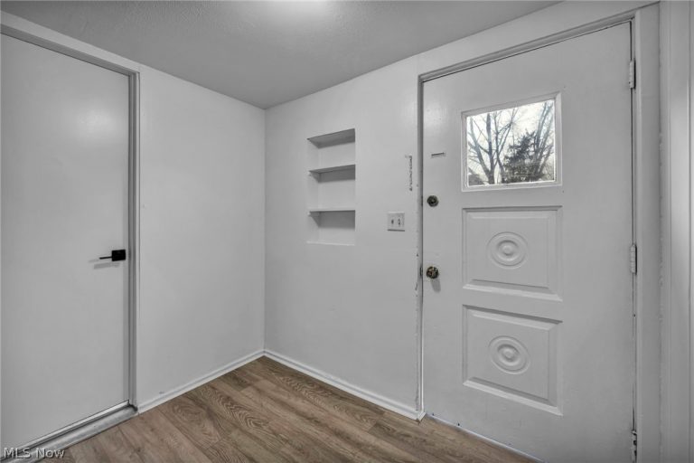 12831 Carrington Avenue, Cleveland, OH - Photo 2