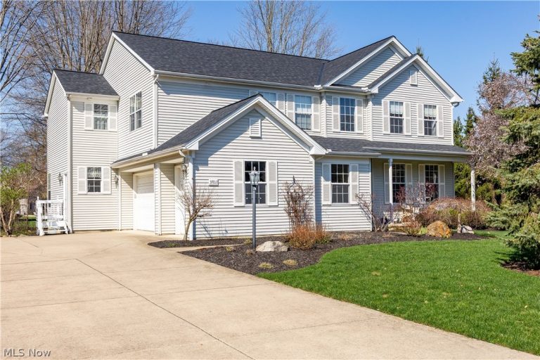 37802 Quail Hollow, Avon, OH - Photo 2