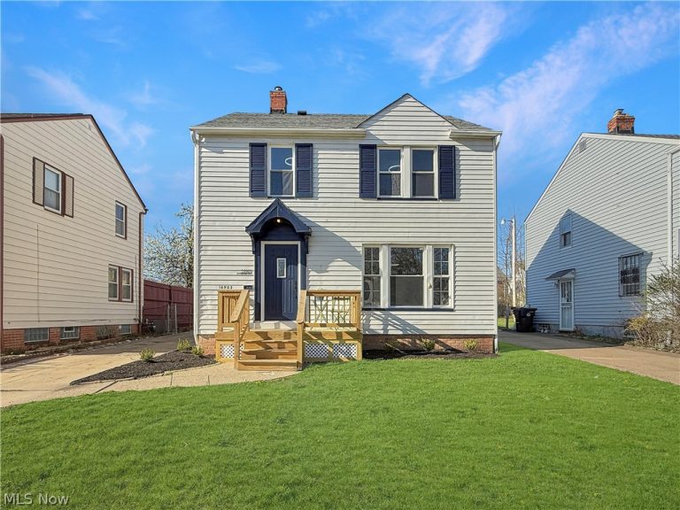 16905 Biltmore Avenue, Cleveland, OH - Photo 4