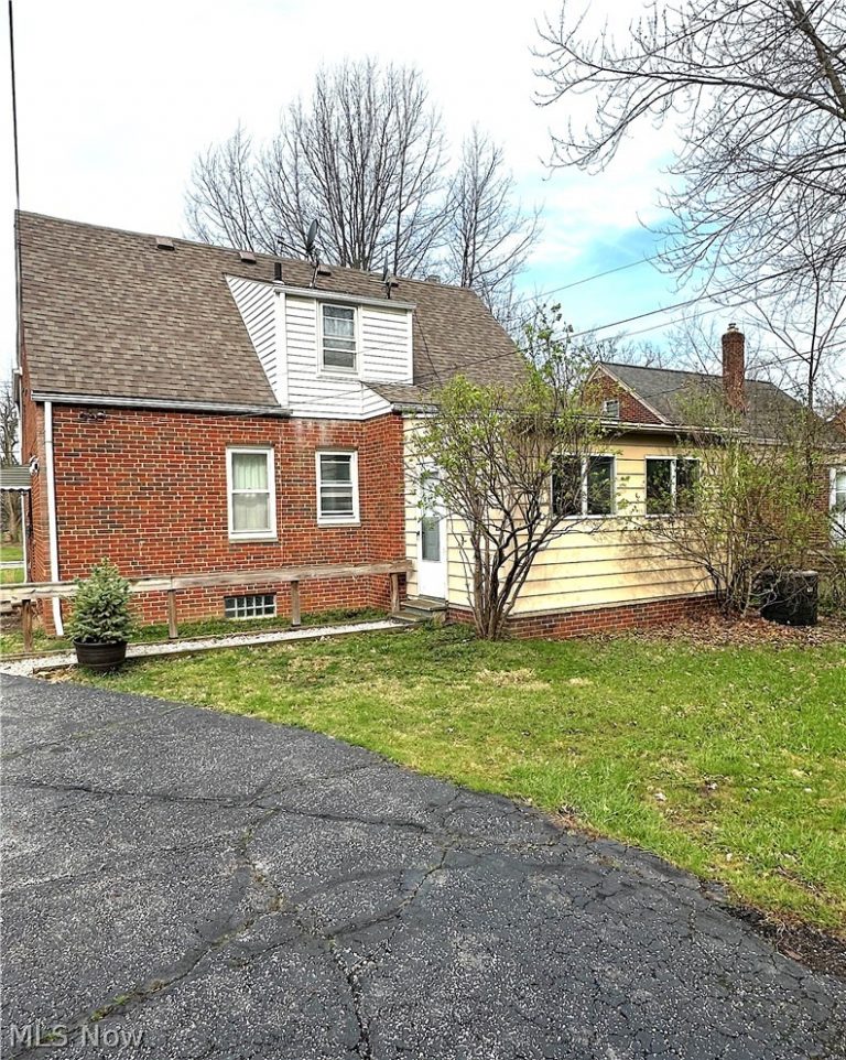 2071 Wrenford Road, South Euclid, OH - Photo 6