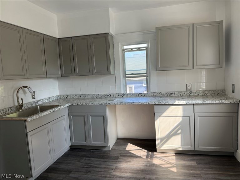 14210 Kingsford Avenue, Cleveland, OH - Photo 3