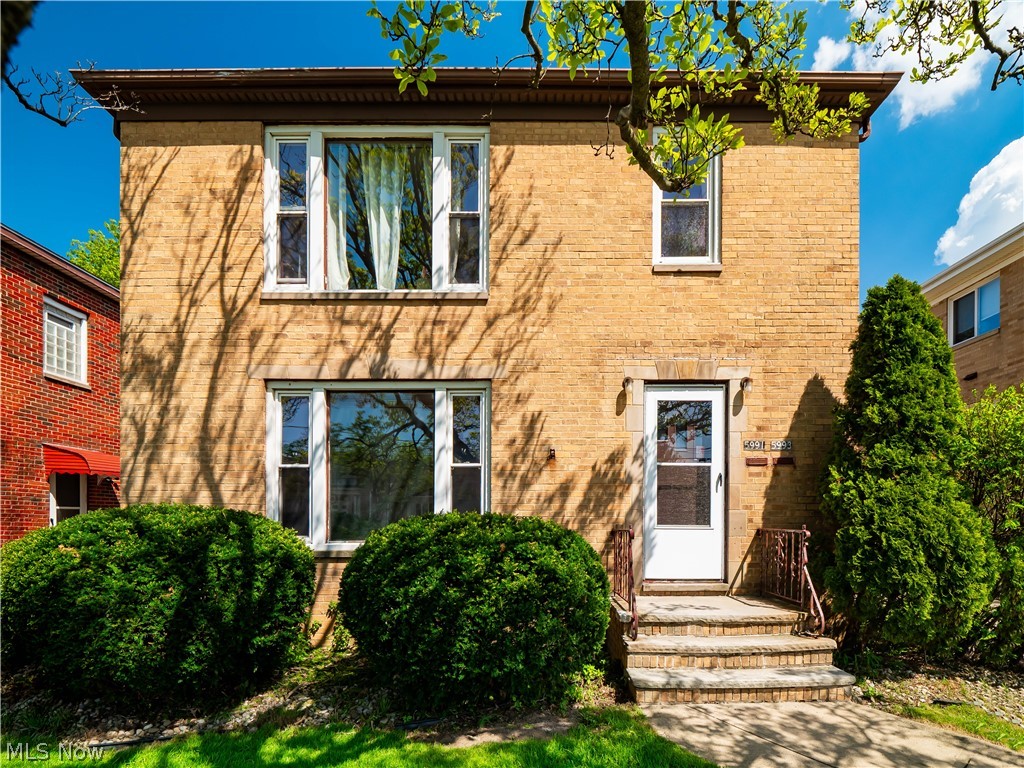 5991 Ridge Road, Parma, OH