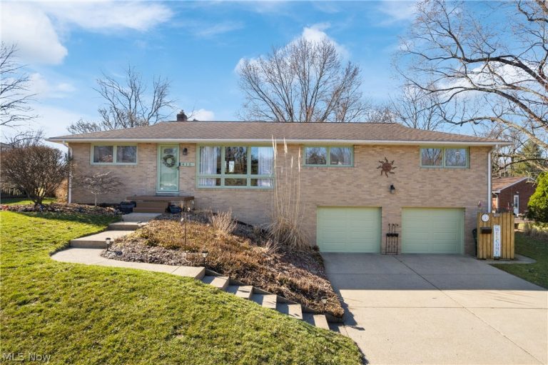 415 Valeside Avenue, Massillon, OH - Photo 2