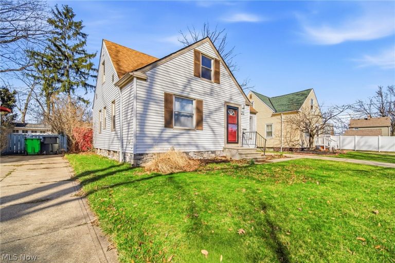 406 274th Street, Euclid, OH - Photo 2