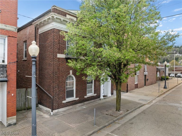 409 Walnut Street, Martins Ferry, OH - Photo 2