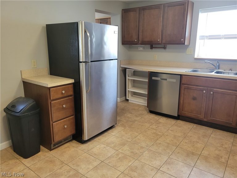 835 Mae Street, Kent, OH - Photo 6