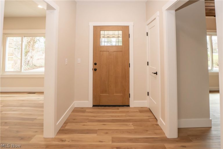 1940 Canton Road, Akron, OH - Photo 8