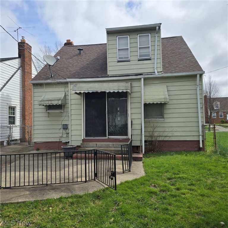 3710 Pennington Road, Shaker Heights, OH - Photo 2