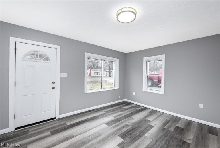 2255 Lake Road, Akron, OH - Photo 5