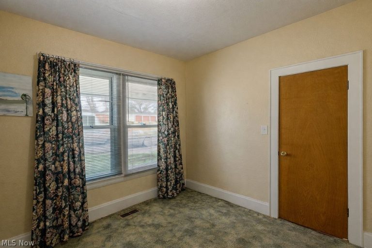 1318 36th Street, Parkersburg, WV - Photo 8