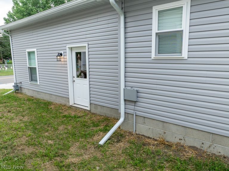 347 Ray Avenue, New Philadelphia, OH - Photo 5