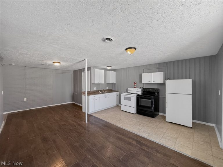 2914-2916 Seneca Avenue, Lorain, OH - Photo 5