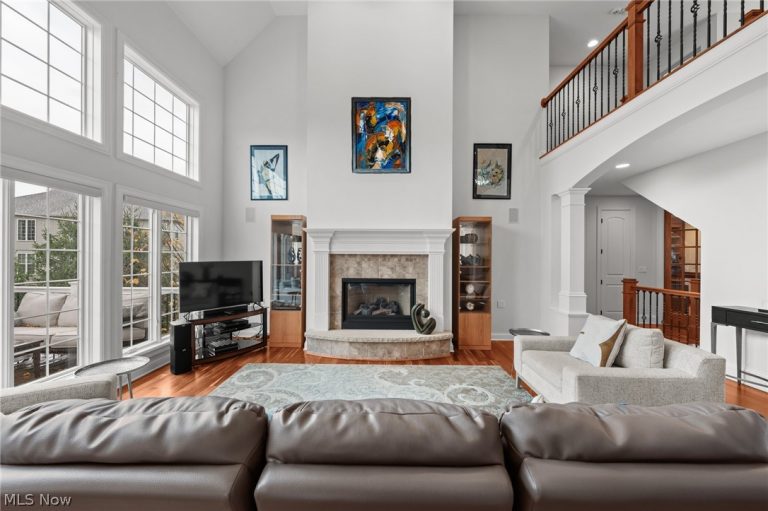 343 Glasgow Drive, Highland Heights, OH - Photo 5