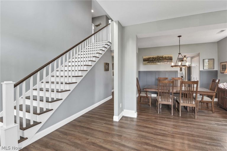 3606 Walter Road, North Olmsted, OH - Photo 6