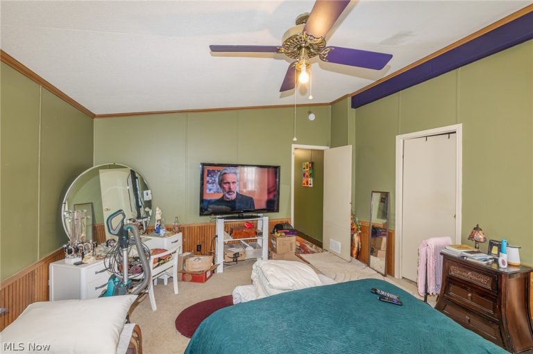 63 Parkway Drive, Olmsted Twp, OH - Photo 5