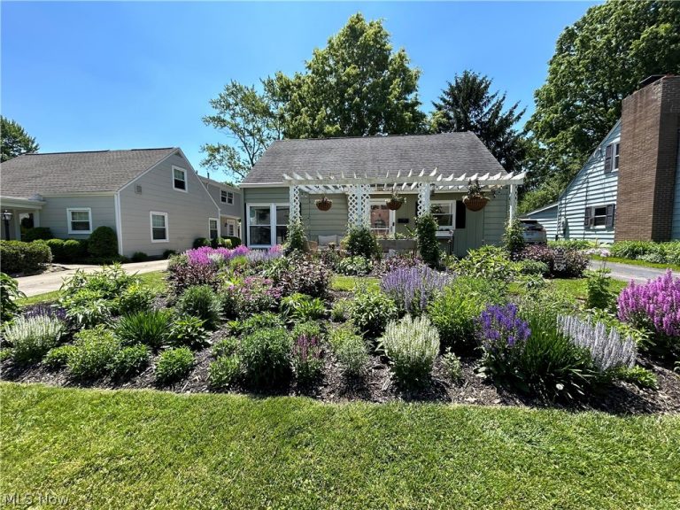 1210 Myrtle Avenue, Cuyahoga Falls, OH - Photo 2