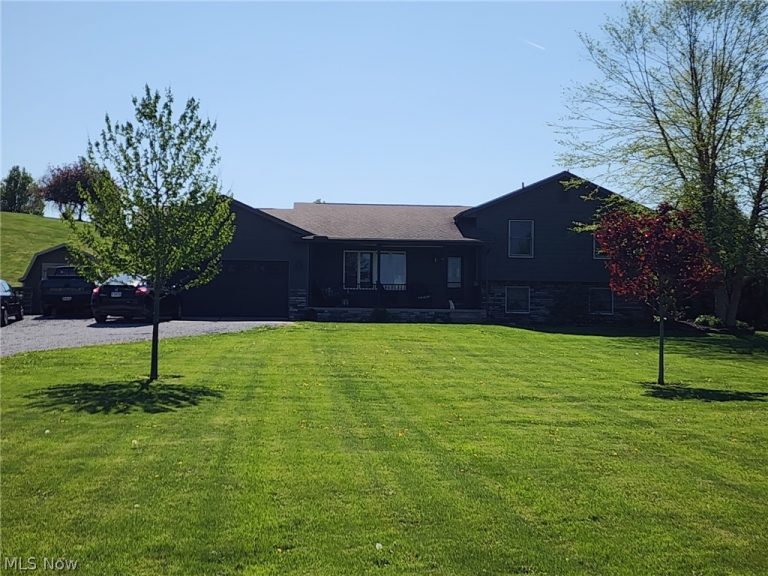 4947 Pleasant Valley Road, Dennison, OH, 44621