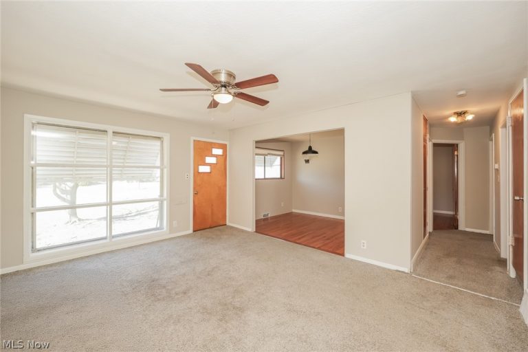 6045 Dunham Road, Maple Heights, OH - Photo 5