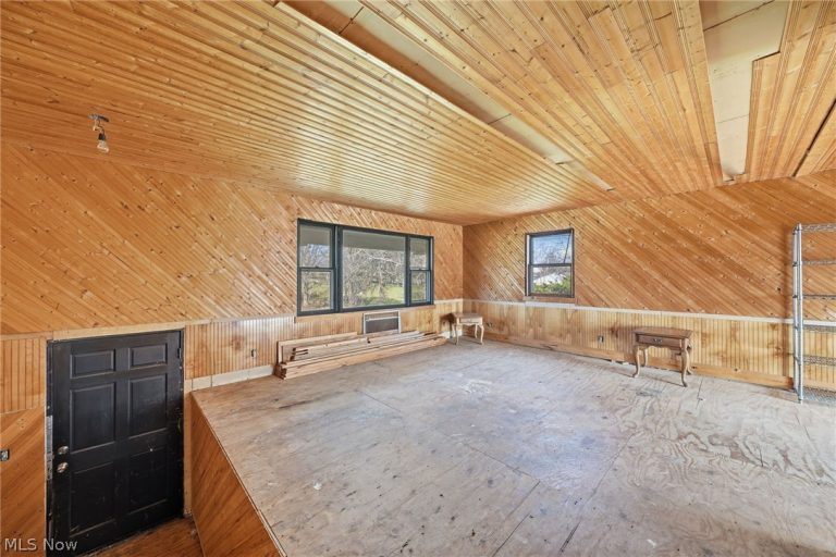 9800 Williams Road, Diamond, OH - Photo 6