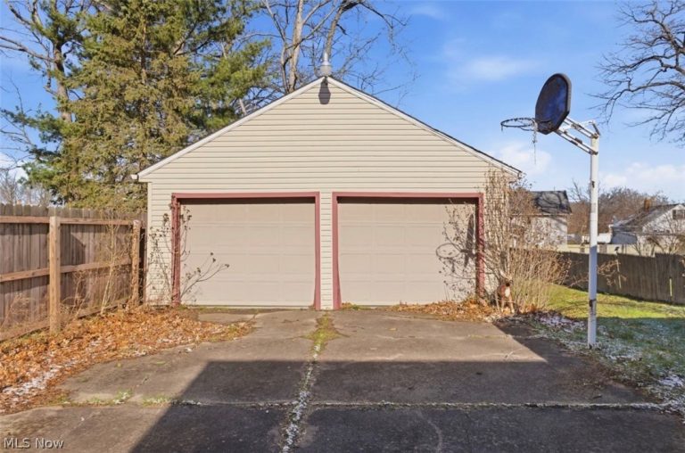 1350 Eastland Avenue, Warren, OH - Photo 5