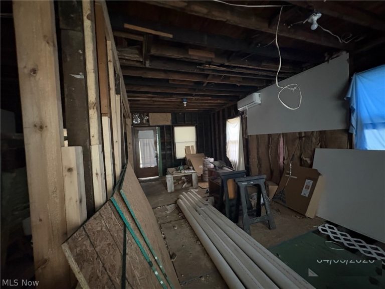 4101 Pensacola Avenue, Cleveland, OH - Photo 4