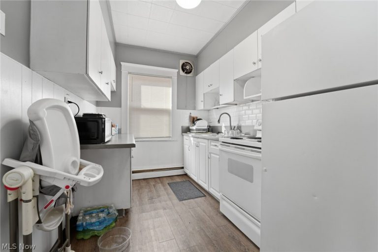 3702 15th Street, Cleveland, OH - Photo 8