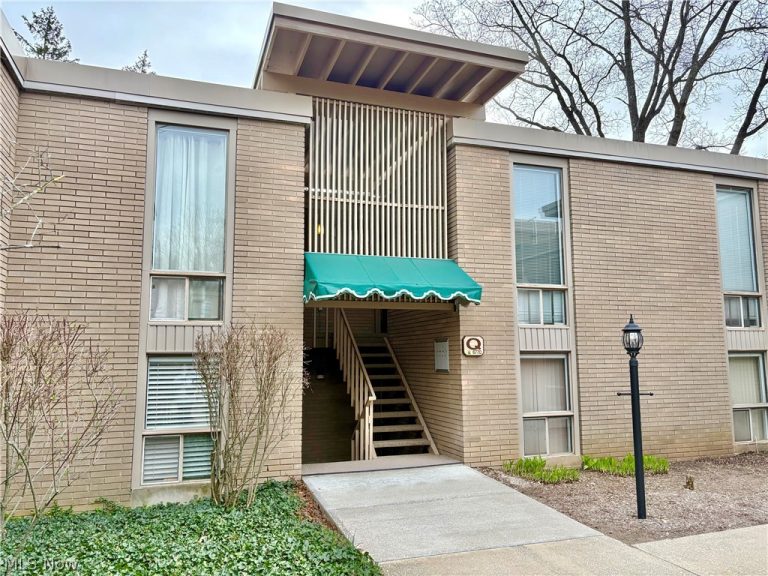 6770 Chaffee Court #Q1, Brecksville, OH, 44141