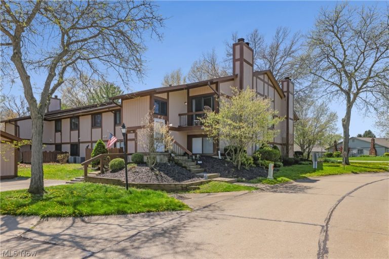 804 Kirkwall Drive, Akron, OH - Photo 2