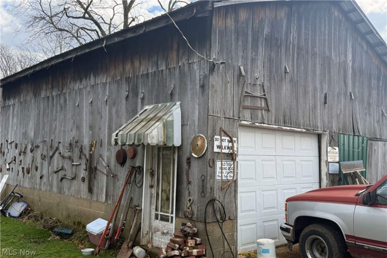 6 Electric Avenue, Belleville, WV - Photo 2