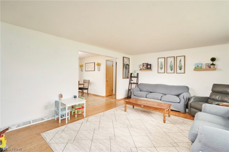 5008 Laddie Drive, New Franklin, OH - Photo 6