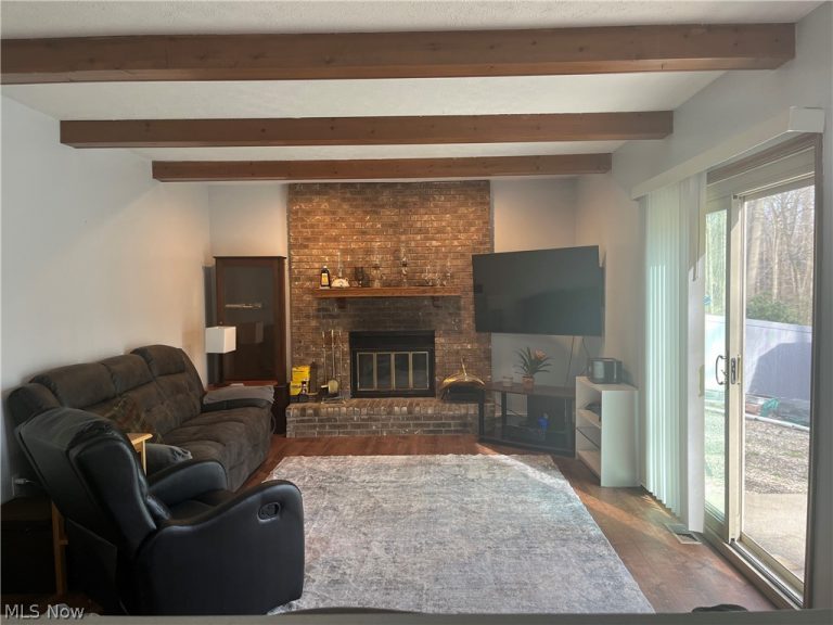 13330 Partridge Drive, Valley View, OH - Photo 5