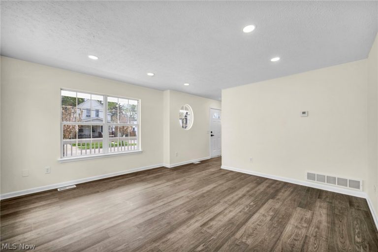 3512 46th Street, Cleveland, OH - Photo 4