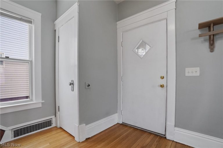 8805 Jeffries Avenue, Cleveland, OH - Photo 3