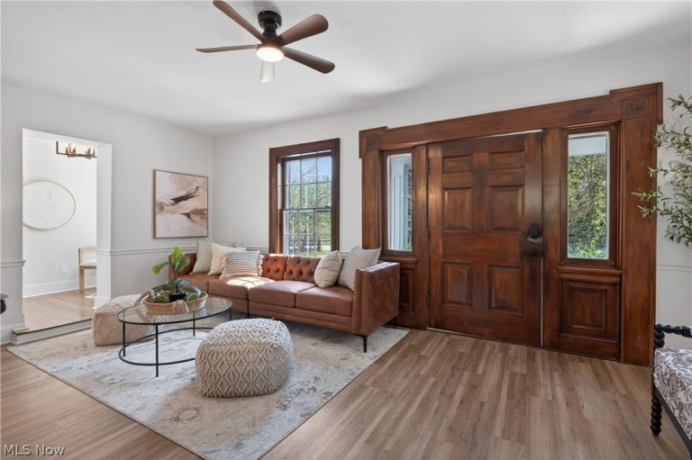 14939 Caves Road, Novelty, OH - Photo 4