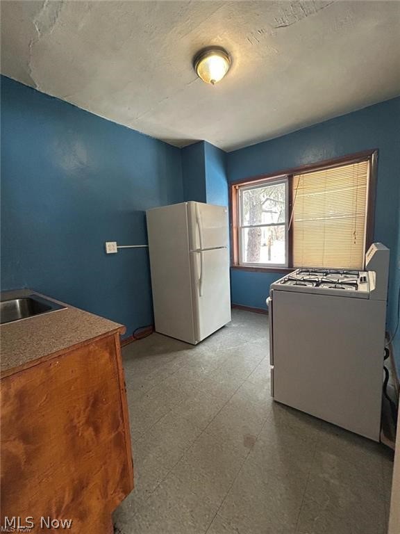 11013 Harvey Avenue, Cleveland, OH - Photo 6