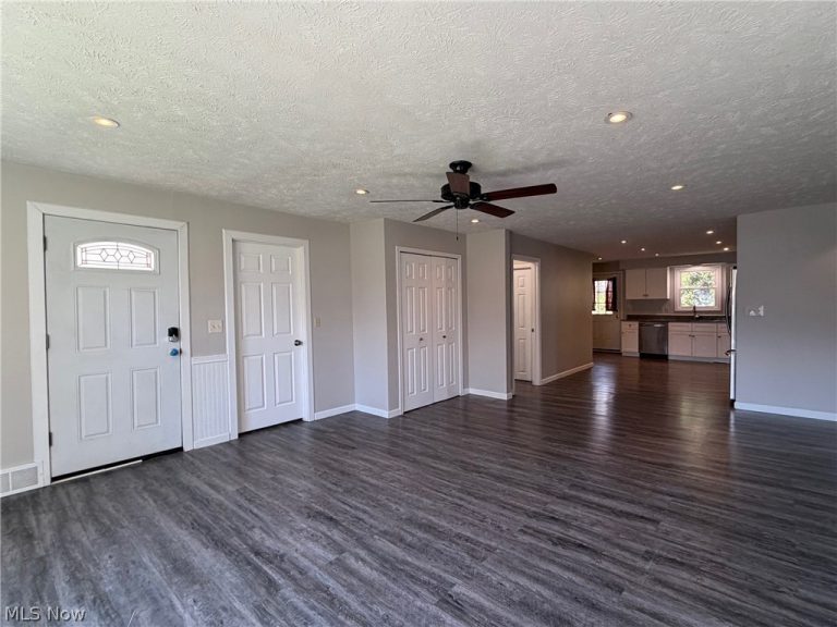 111 Goredon Drive, Chardon, OH - Photo 3