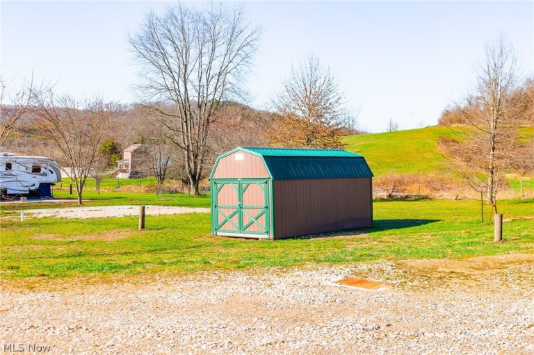 37850 Cadiz Dennison Road, Cadiz, OH - Photo 5