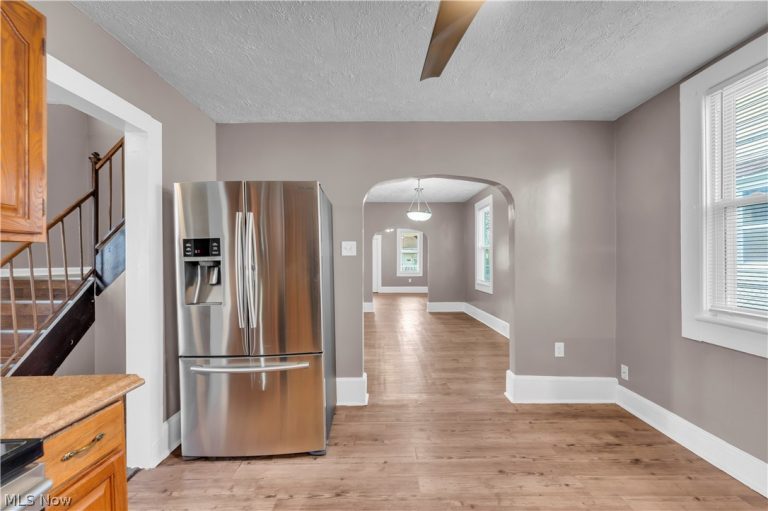 5628 Pacific Avenue, Cleveland, OH - Photo 4