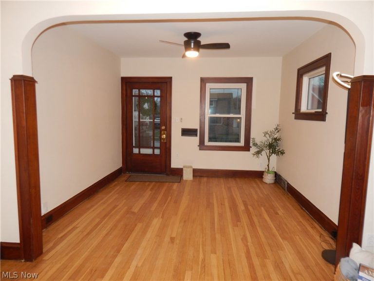 1718 Cook Avenue, Cleveland, OH - Photo 6