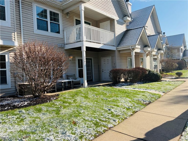 22671 Lenox Drive, Fairview Park, OH - Photo 2