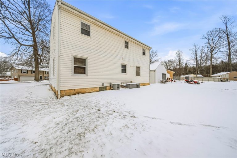 27843 Southern Avenue, North Olmsted, OH - Photo 6