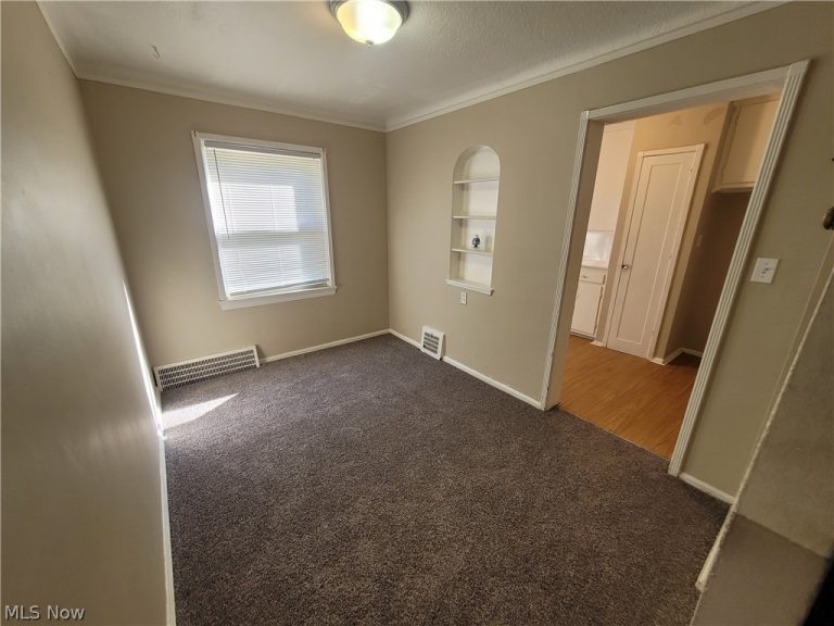 255 250th Street, Euclid, OH - Photo 6