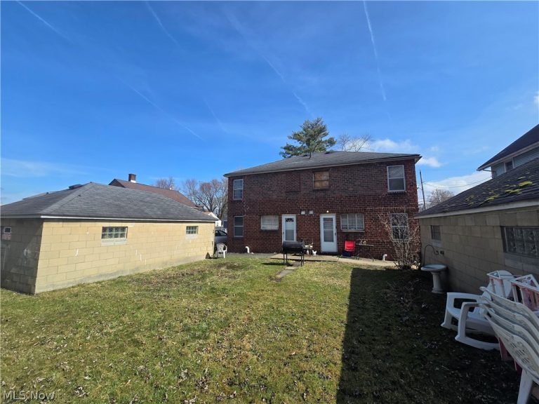 538 Nash Street, Niles, OH - Photo 3