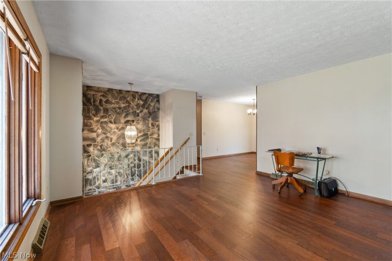 3586 Leafland Street, Uniontown, OH - Photo 8