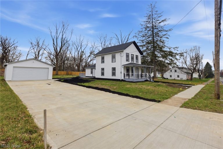 950 Park Avenue, Amherst, OH - Photo 3
